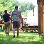 Campingplads Baumschiffhotel Am Waldbad *