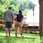 Campingplads Baumschiffhotel Am Waldbad