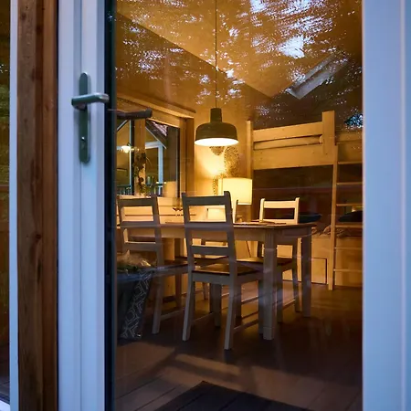Baumschiffhotel Am Waldbad Campingplads