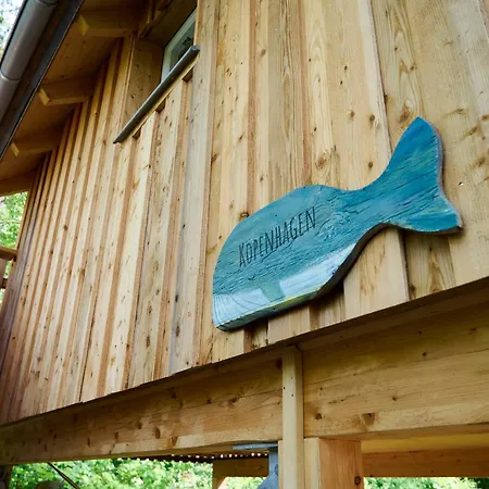 Campsite Baumschiffhotel Am Waldbad *