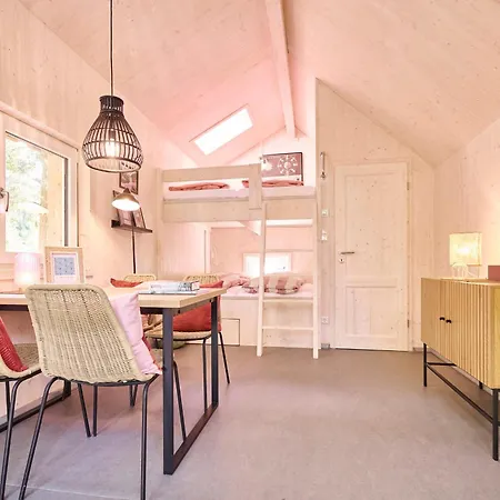 Campsite Baumschiffhotel Am Waldbad