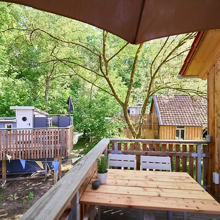 Κάμπινγκ Baumschiffhotel Am Waldbad *