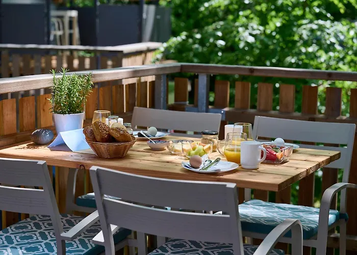 Baumschiffhotel Am Waldbad *