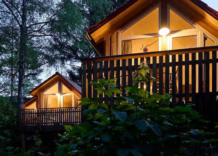 Baumschiffhotel Am Waldbad אתר קמפינג *